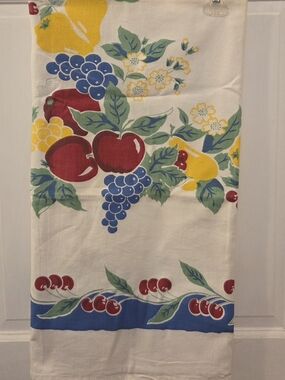 Crate&Barrel Fruit Print Kitchen Table Cloth- Red, Blue, Yellow, Green 52x52